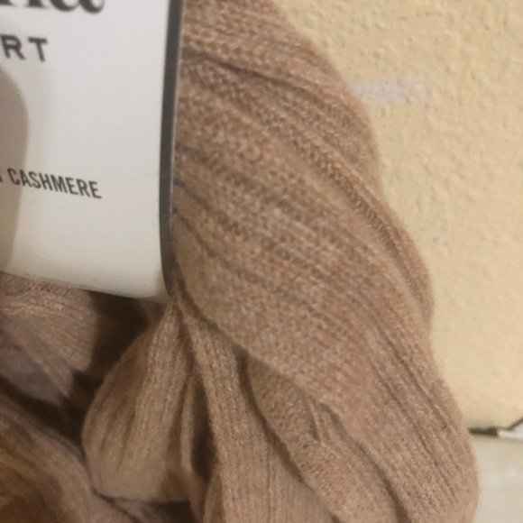 Martha Stewart 2-ply‎ cashmere luxury Beige infinity plush winter scarf new - Picture 7 of 9